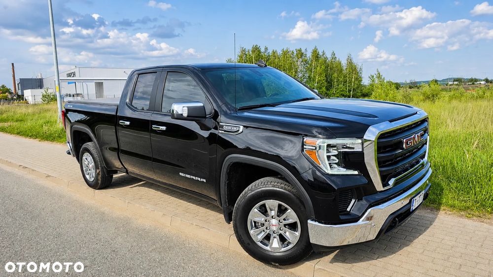 GMC Sierra - 3