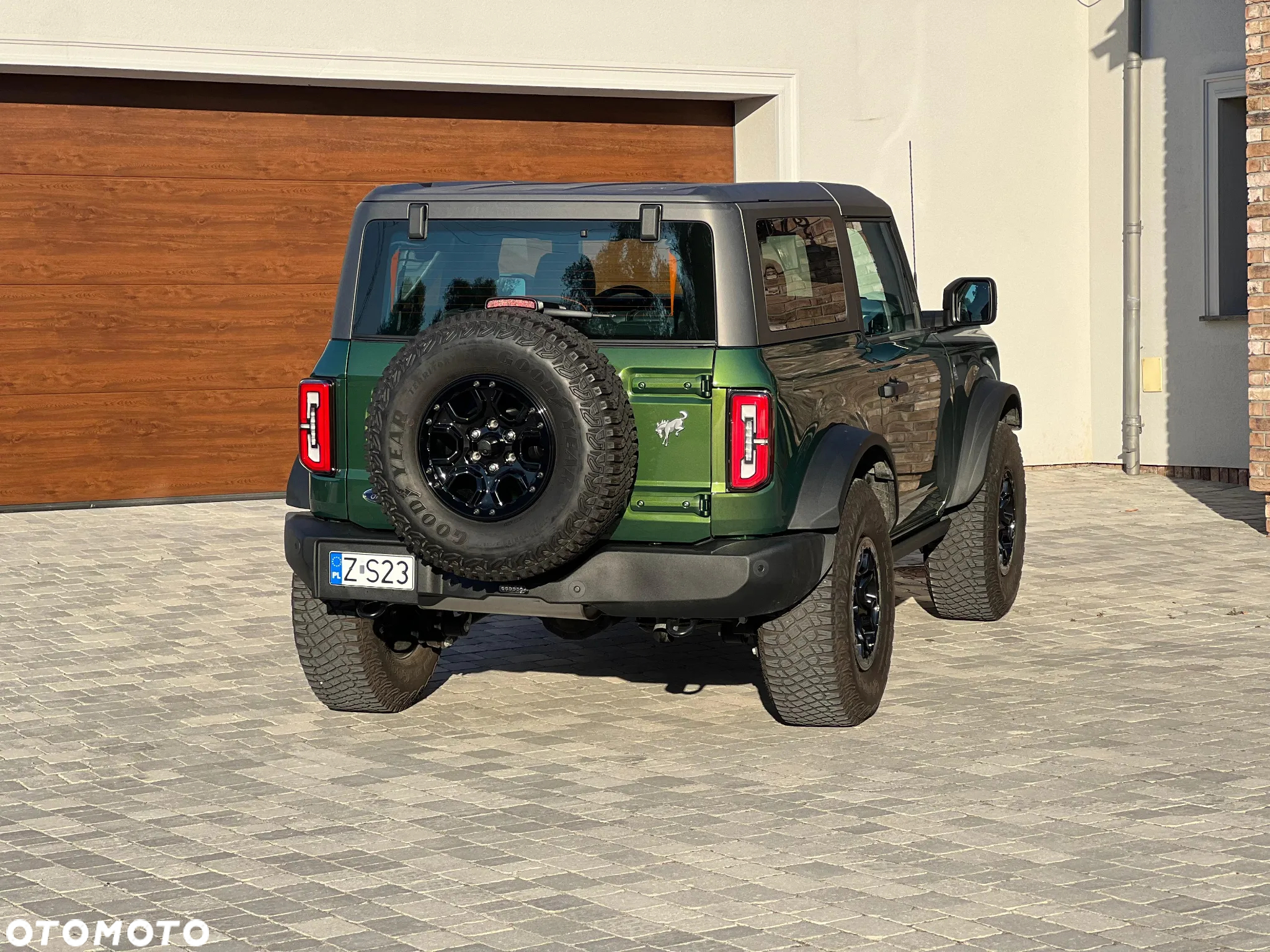 Ford Bronco - 9