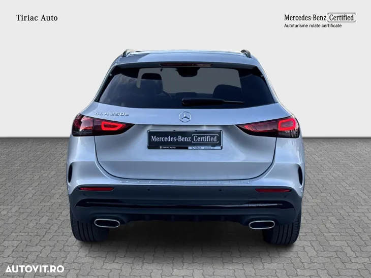 Mercedes-Benz GLA 250 e - 5