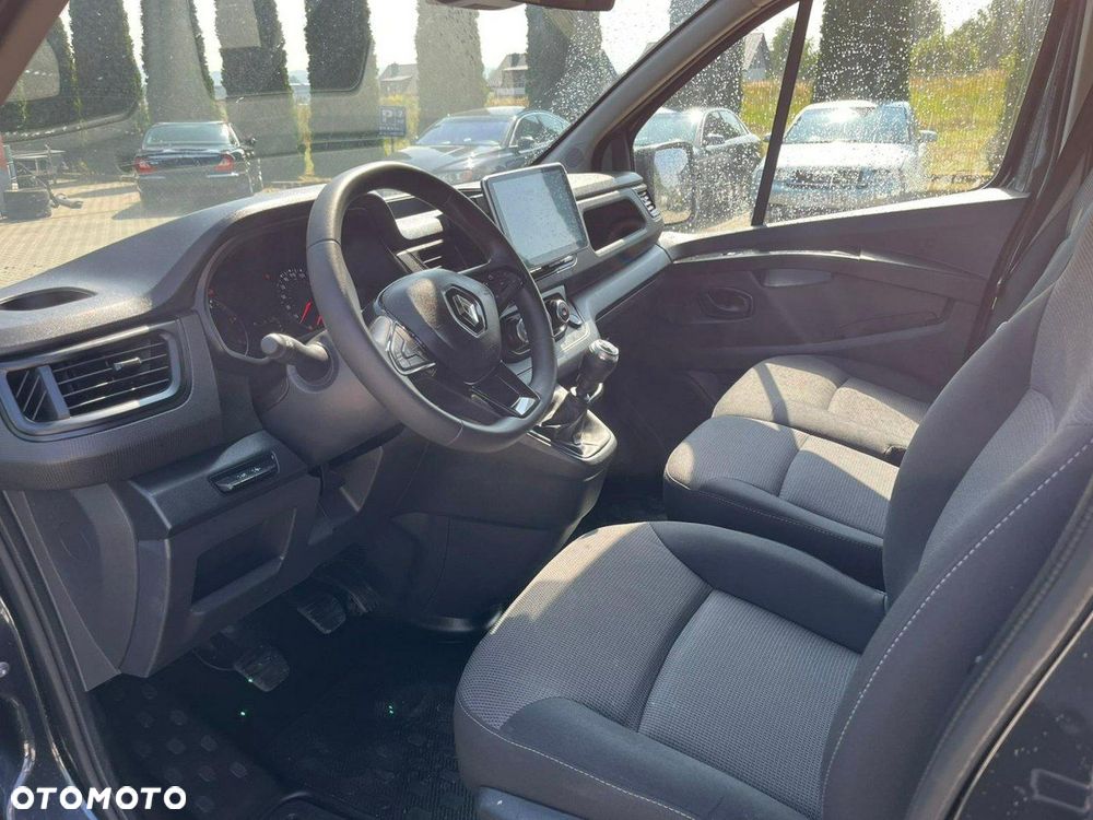 Renault Trafic - 11