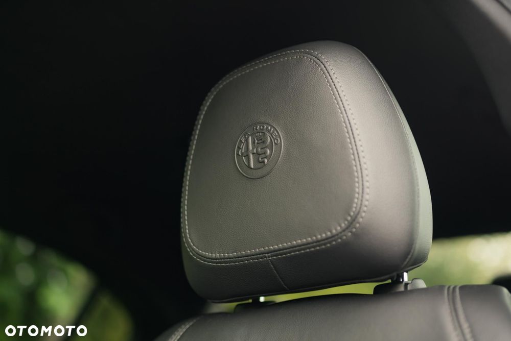 Alfa Romeo Giulia 2.0 Turbo Veloce Q4 - 35