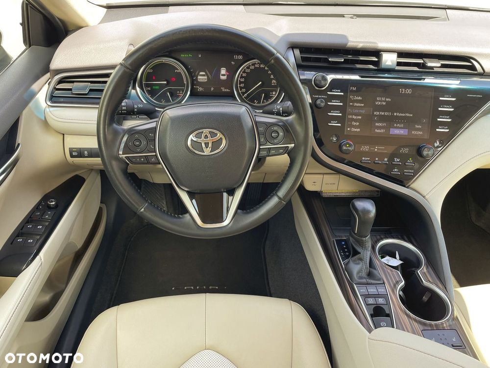 Toyota Camry 2.5 Hybrid Executive CVT - 15