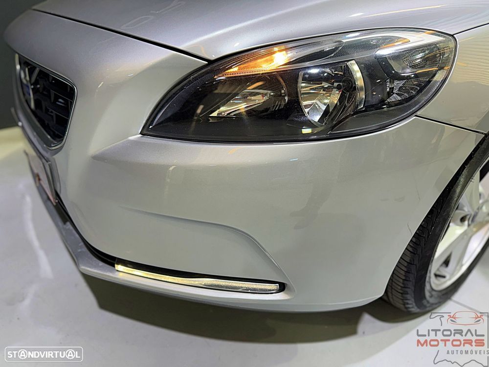 Volvo V40 1.6 D2 Momentum Powershift Eco - 5