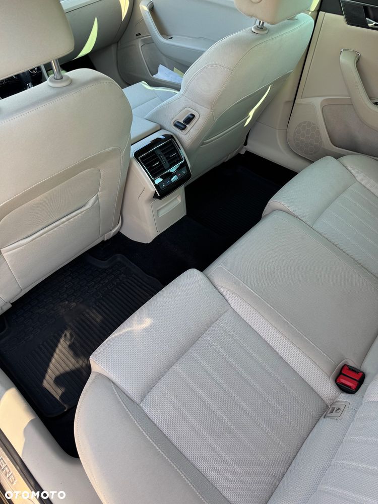 Skoda Superb 2.0 TDI Style DSG - 24