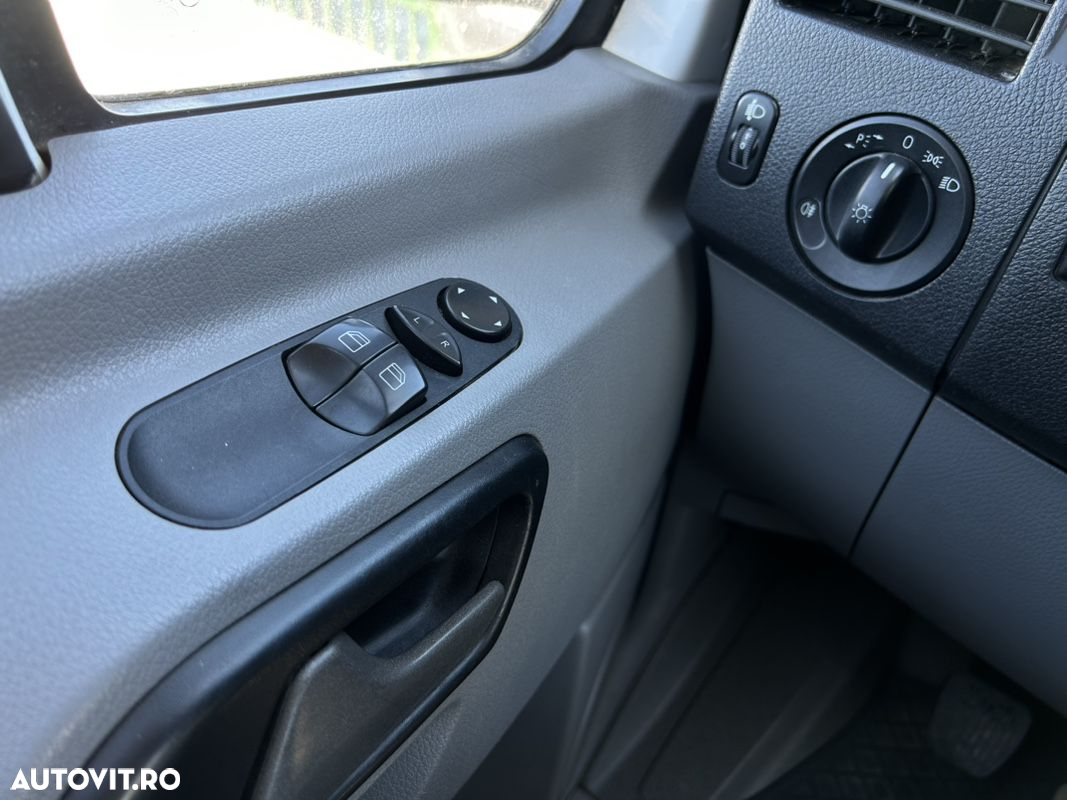 Mercedes-Benz Sprinter 516 CDI AXA DUBLA SPATE - 24