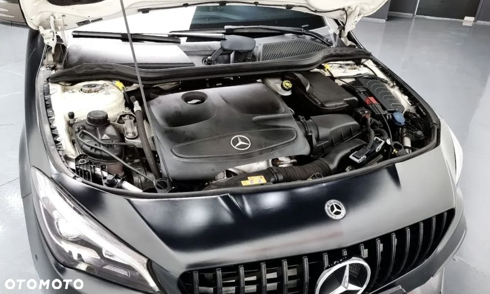 Mercedes-Benz CLA - 17
