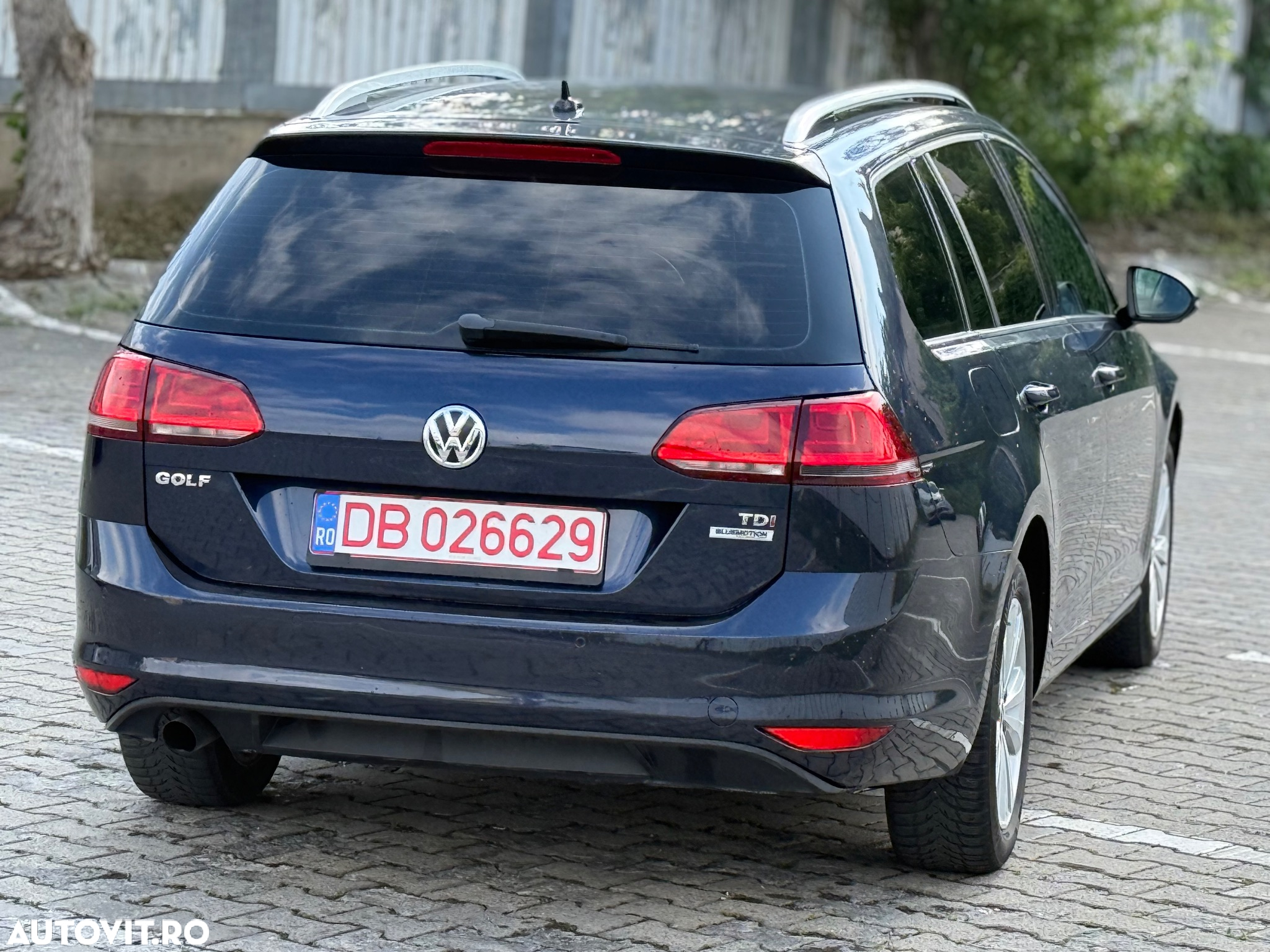 Volkswagen Golf 1.6 BlueTDI DSG Comfortline - 5