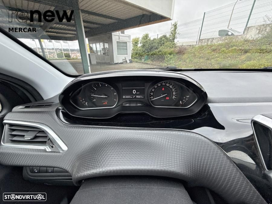Peugeot 208 - 11