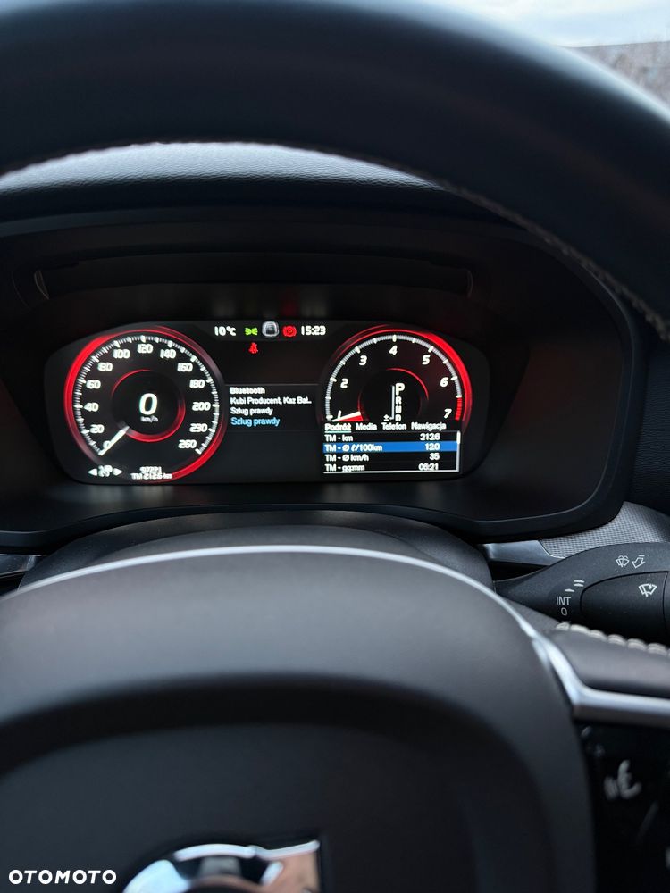 Volvo S60 T5 R-Design - 23