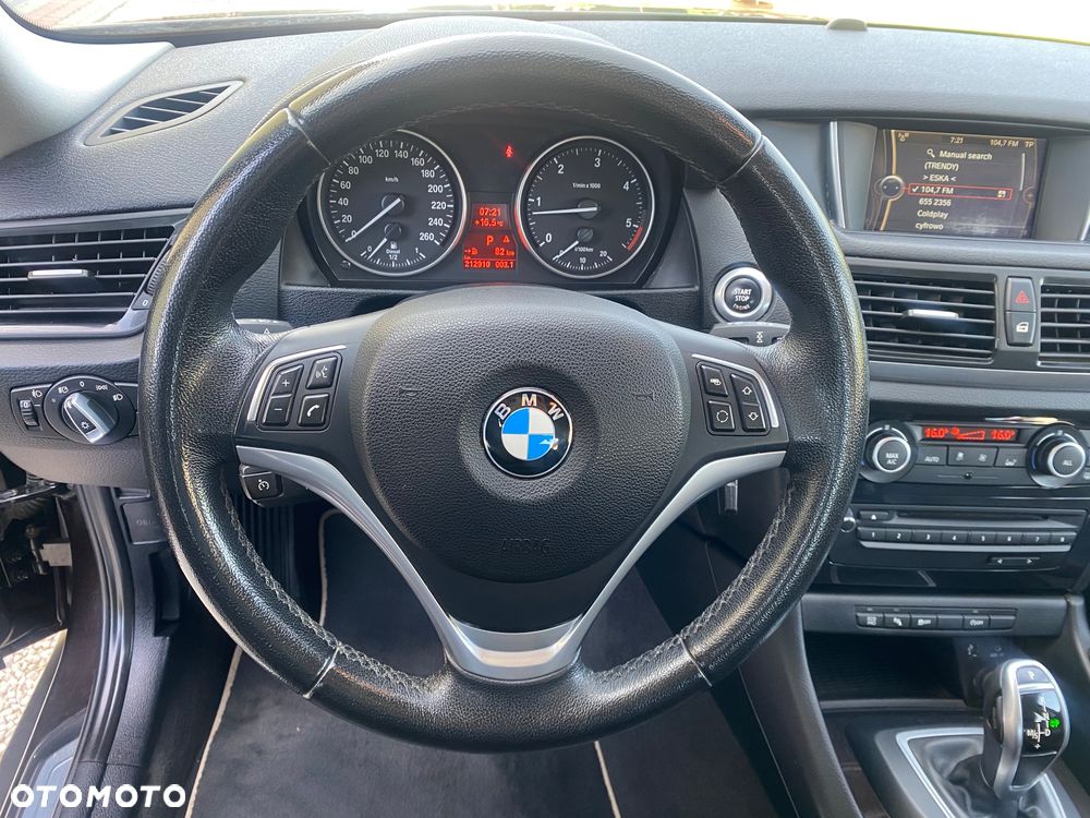 BMW X1 sDrive18d xLine - 29
