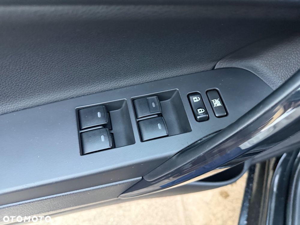 Toyota Auris Hybrid 135 Prestige - 10