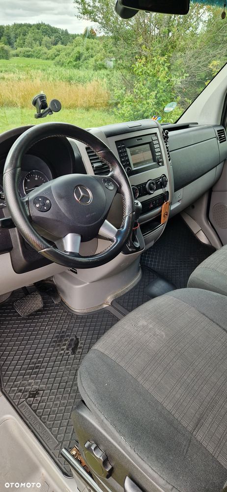 Mercedes-Benz Sprinter 319 - 8