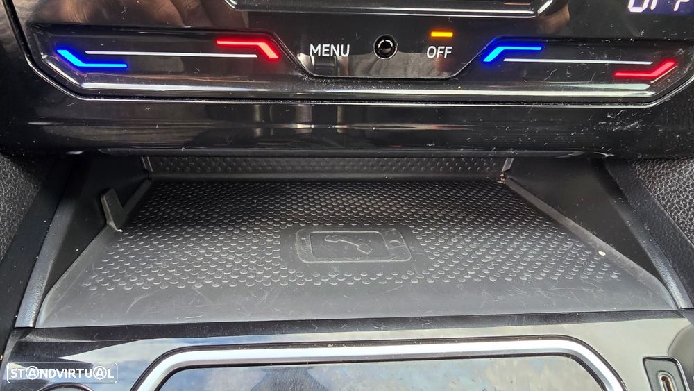 VW Passat Variant - 43