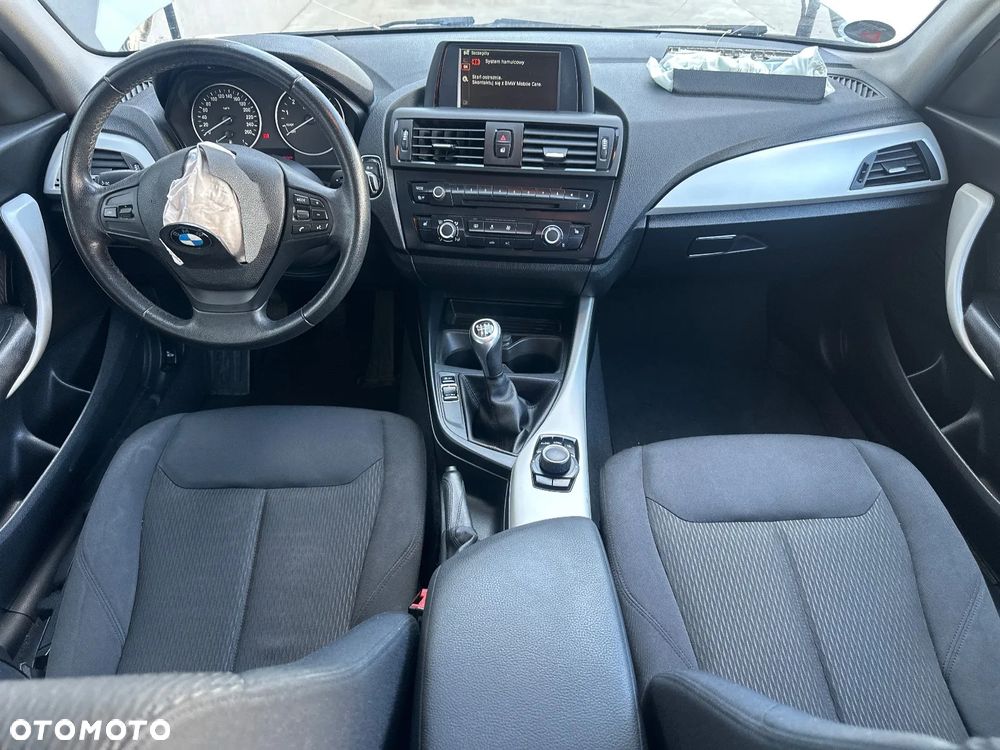 BMW Seria 1 116i - 26