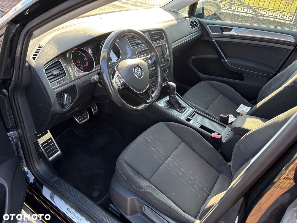 Volkswagen Golf - 15