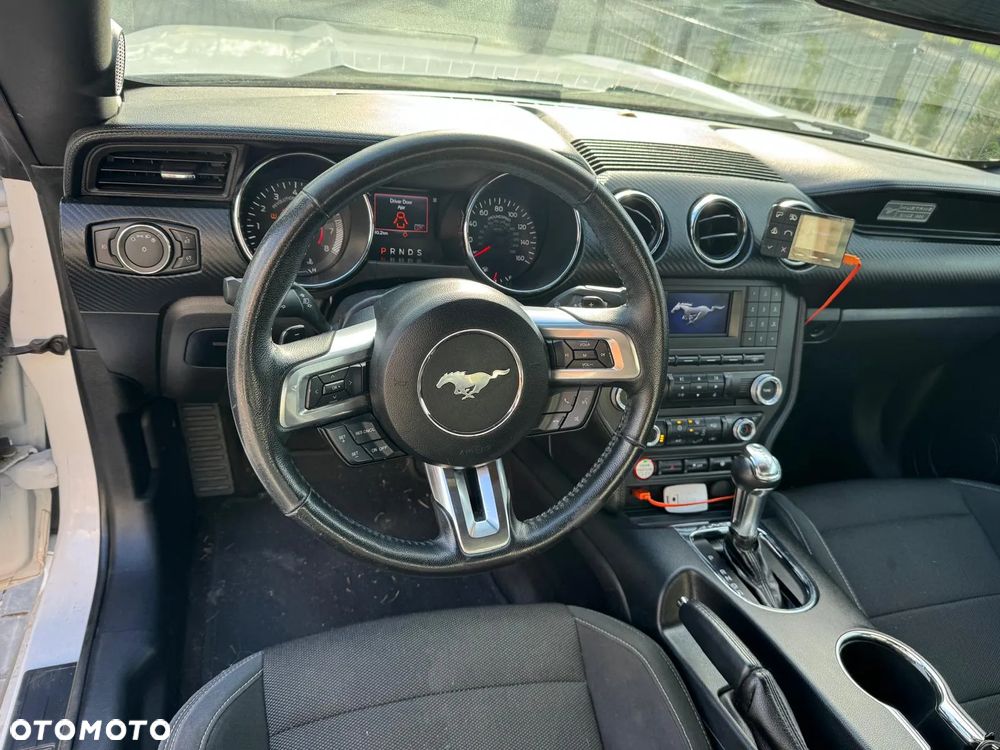 Ford Mustang - 12