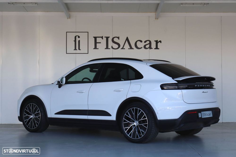 Porsche Macan Electric 4 - 10