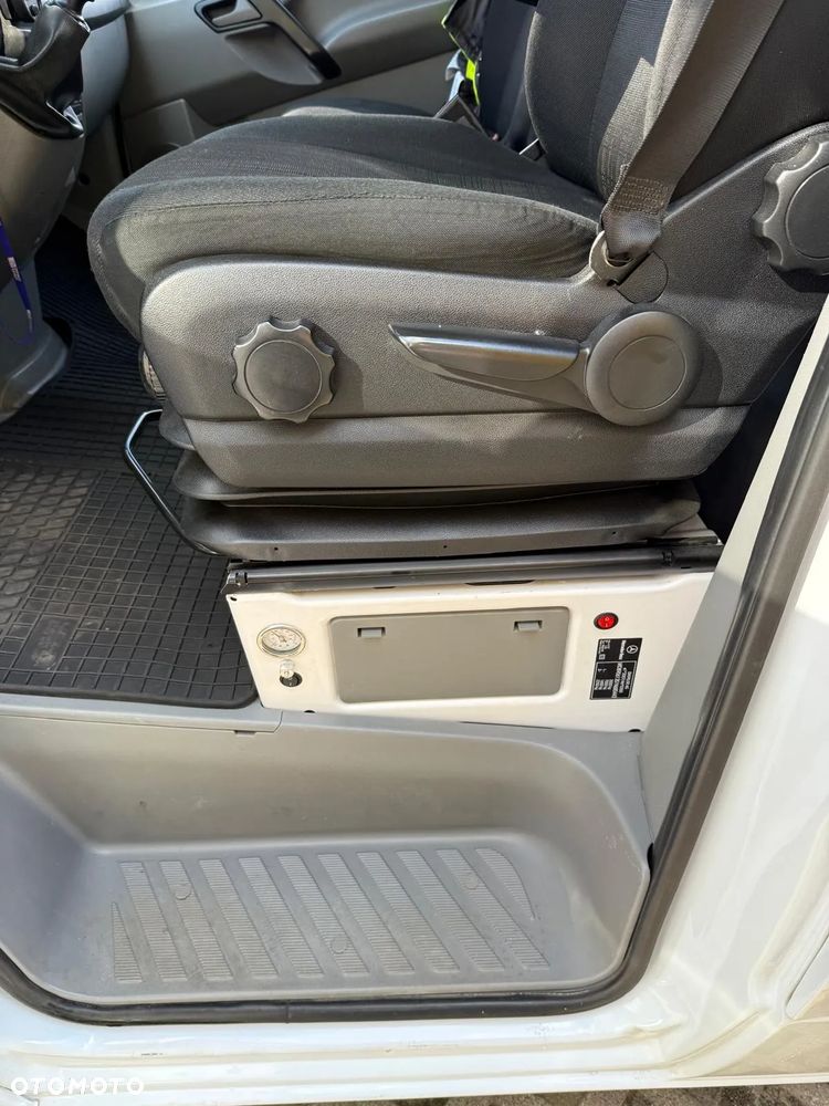 Mercedes-Benz Sprinter - 9