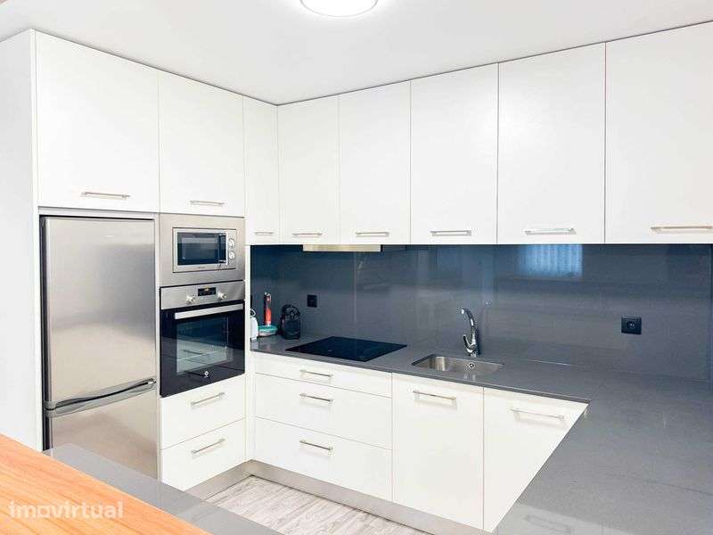 Apartamento T1 à venda na Rua 19 de Agosto - Grande imagem: 2/12