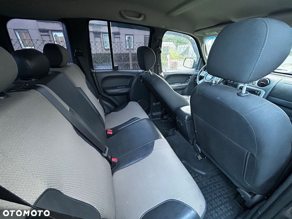 Jeep Cherokee - 4