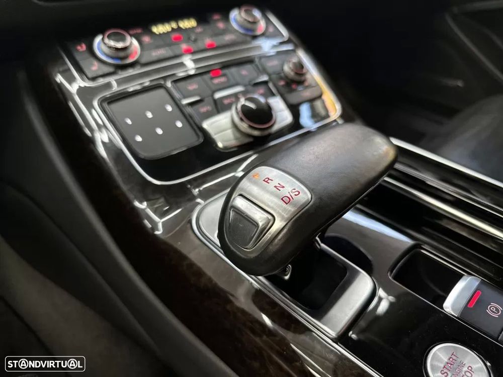 Audi A8 3.0 TDI V6 quattro Clean Exclusive - 33