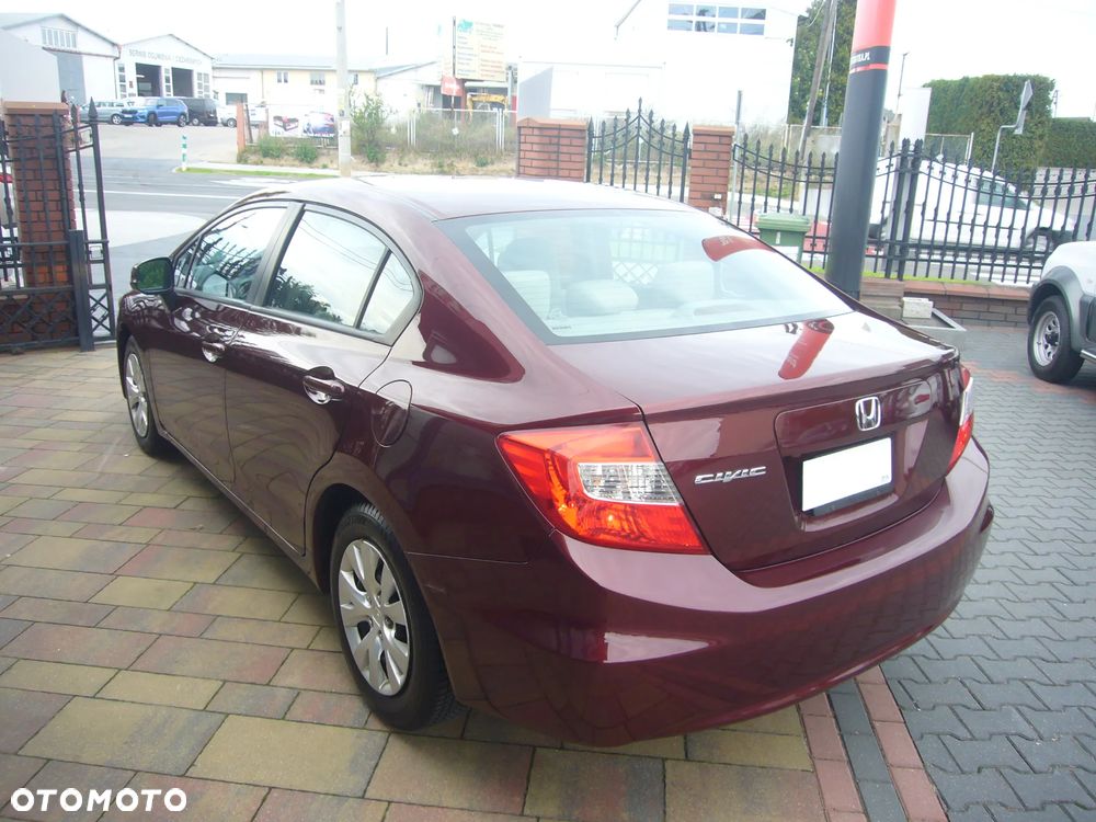 Honda Civic 1.8 Comfort - 9