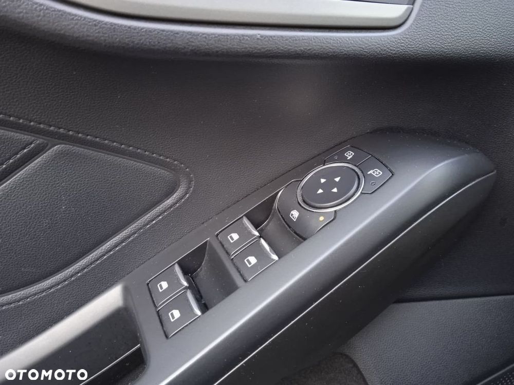 Ford Focus - 25
