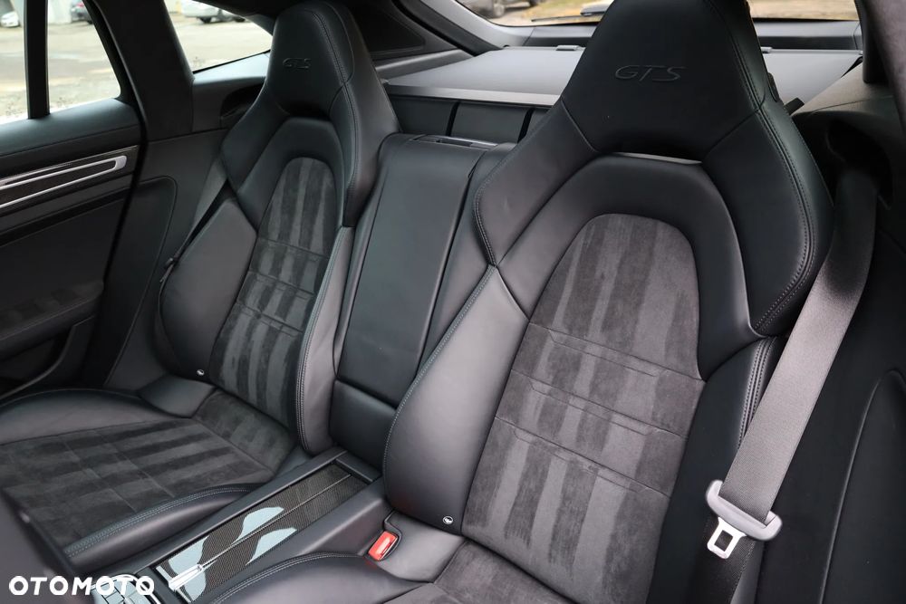 Porsche Panamera GTS - 27