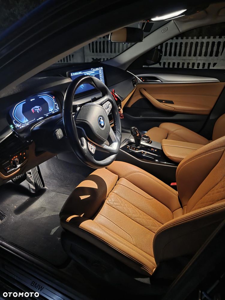 BMW 530E 2022 photo 3