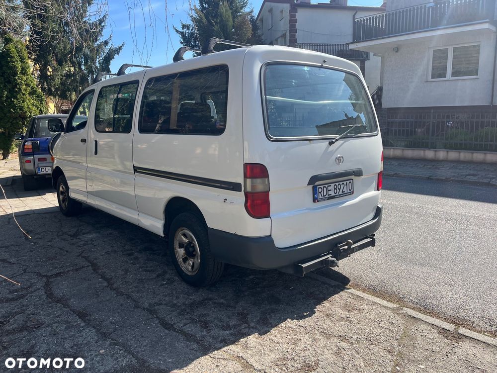 Toyota Hiace - 9