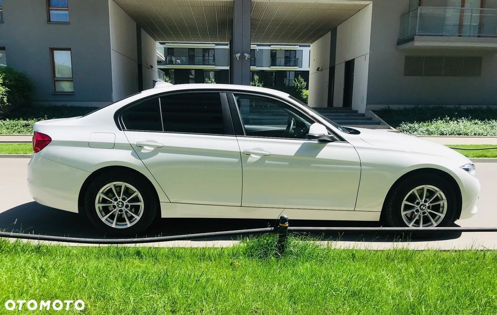 BMW Seria 3 320d - 11