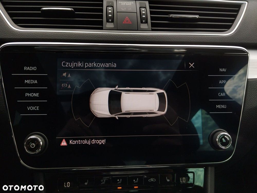 Skoda Superb 2.0 TDI SCR Ambition DSG - 31
