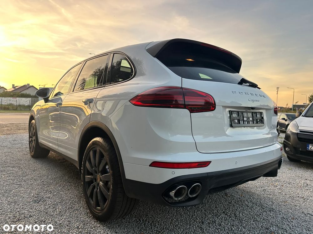 Porsche Cayenne - 16