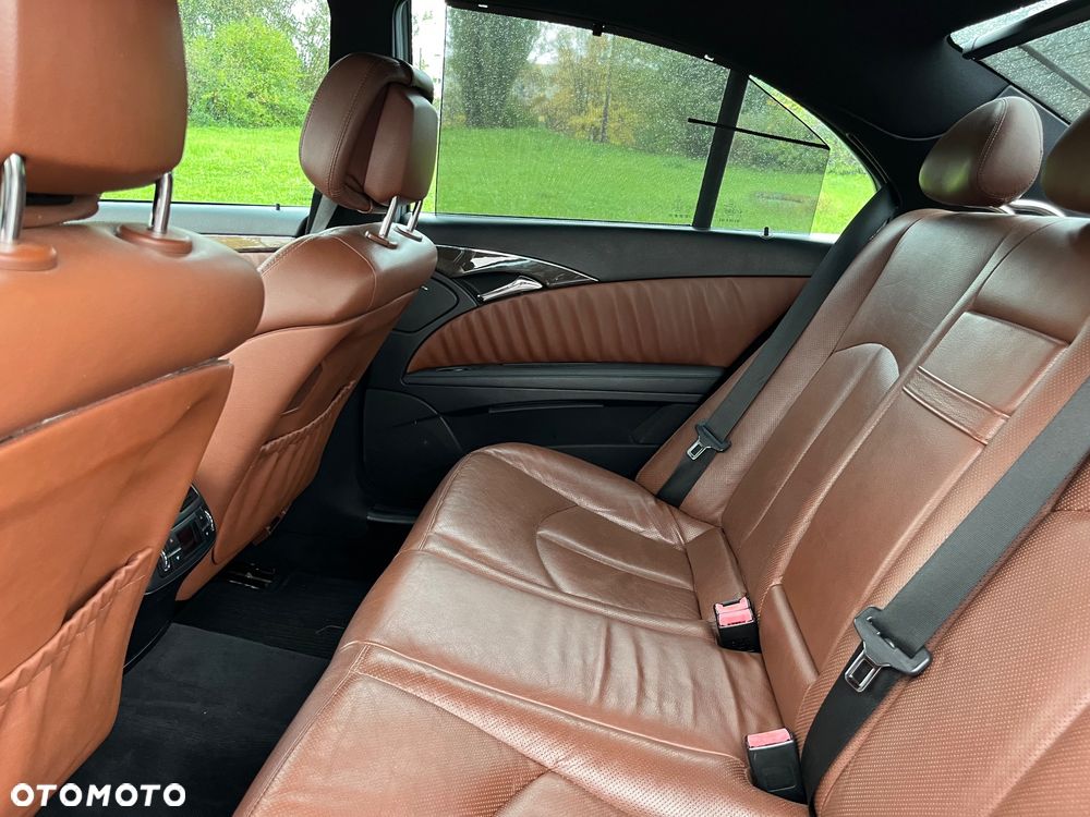 Mercedes-Benz Klasa E 320 CDI 4-Matic Avantgarde - 11