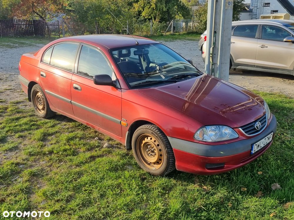 Toyota Avensis 2001 photo 2