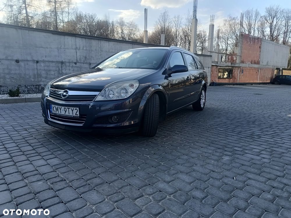 Opel Astra 1.7 CDTI DPF Design Edition - 1