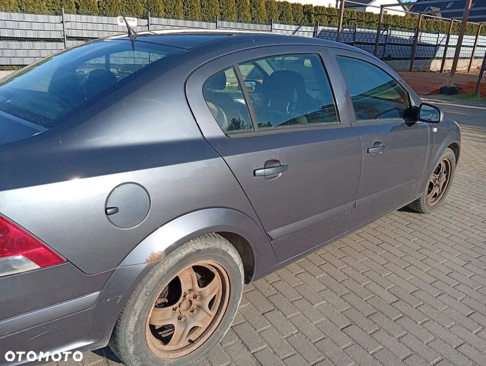 Opel Astra 1.6 Enjoy - 9