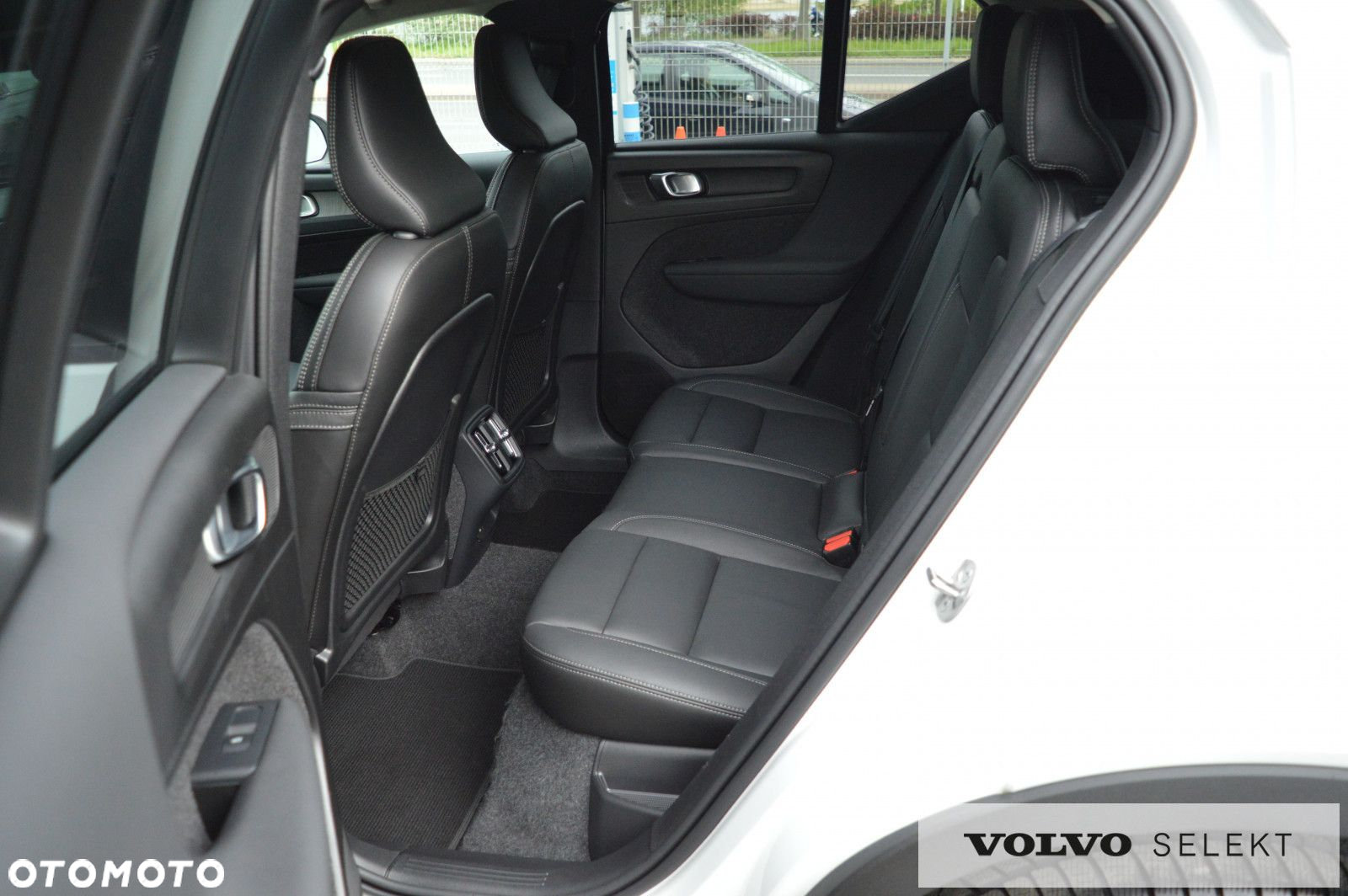 Volvo XC 40 - 25