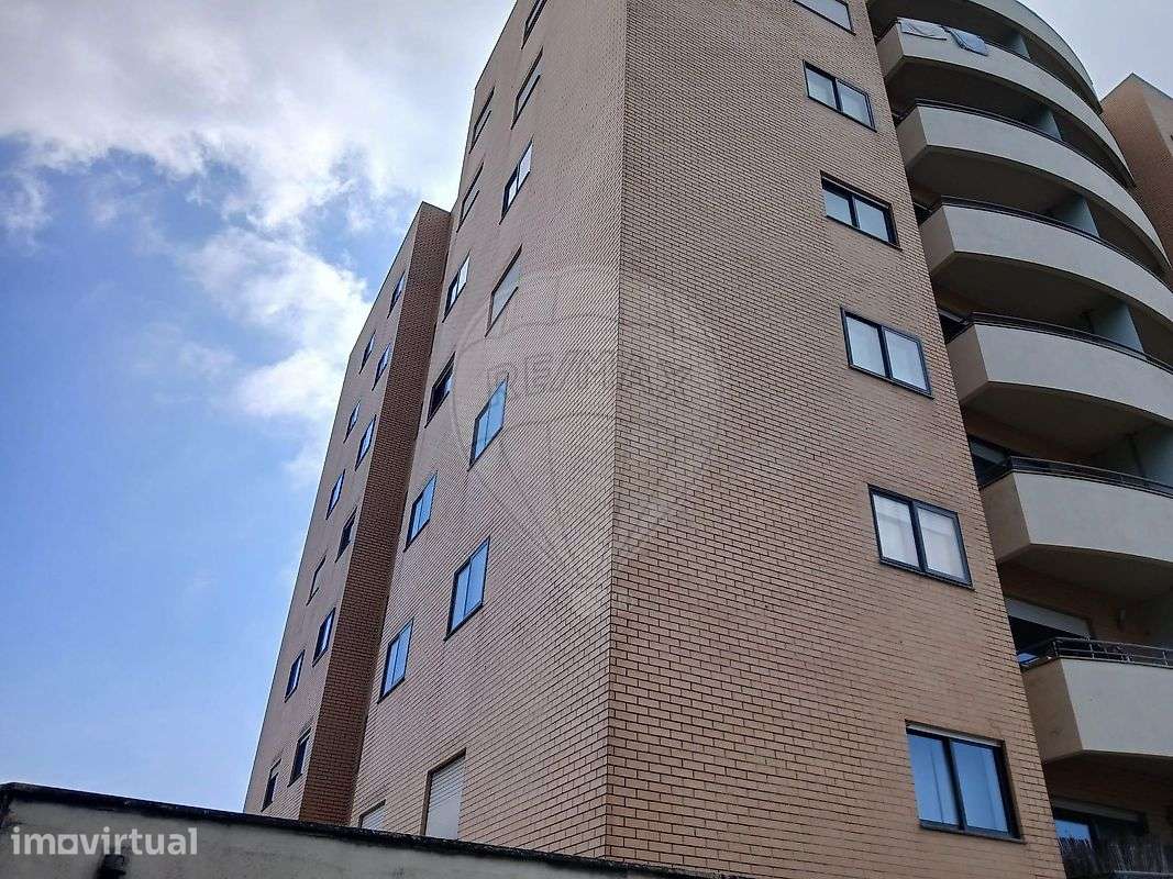 Apartamento T2 para arrendamento - Grande imagem: 4/41