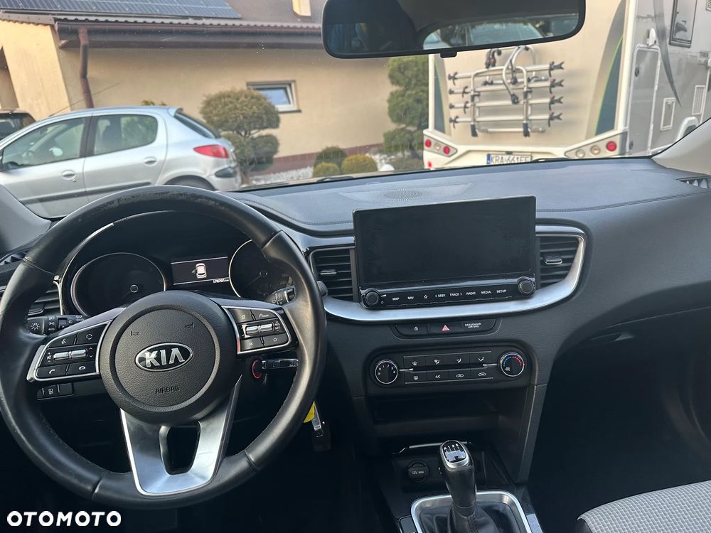 Kia XCeed - 8