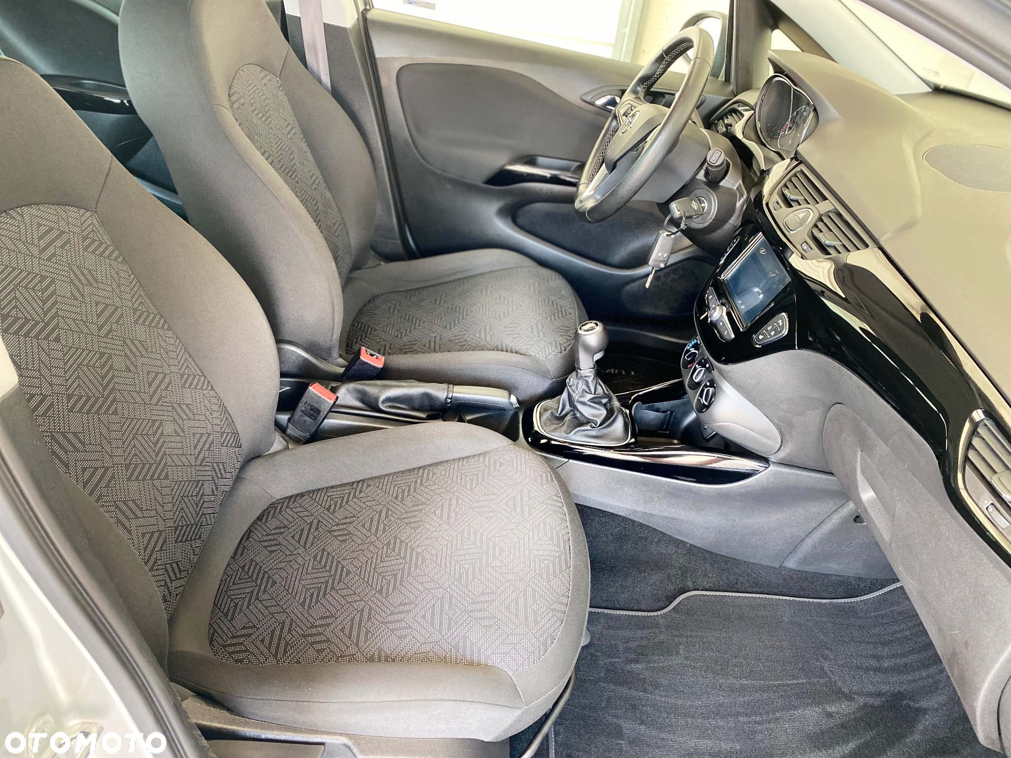 Opel Corsa 1.4 T Cosmo S&S - 13