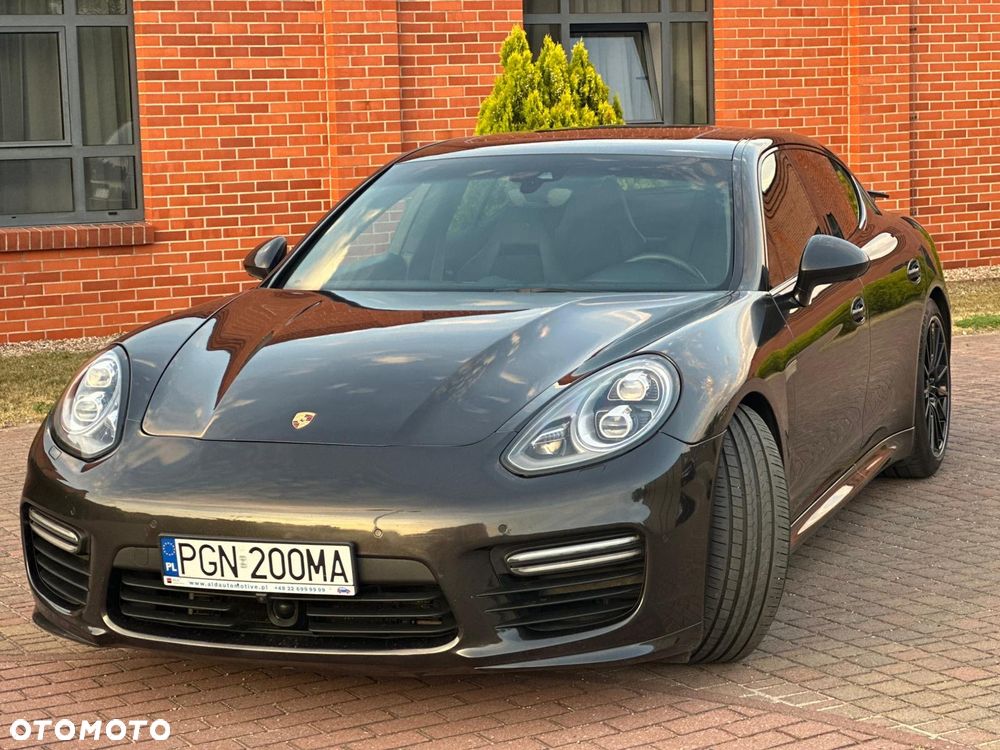 Porsche Panamera GTS - 6