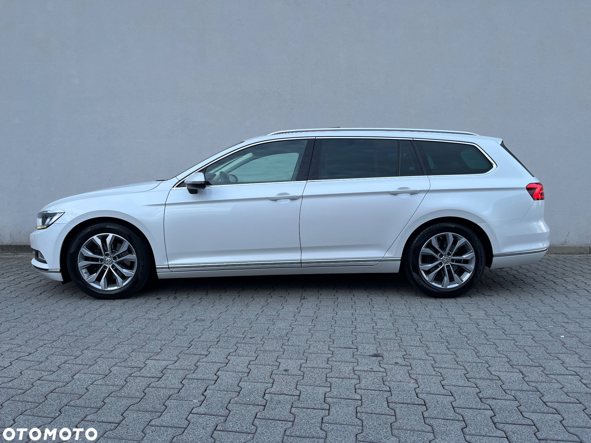 Volkswagen Passat Variant 2.0 TDI SCR DSG Highline - 3