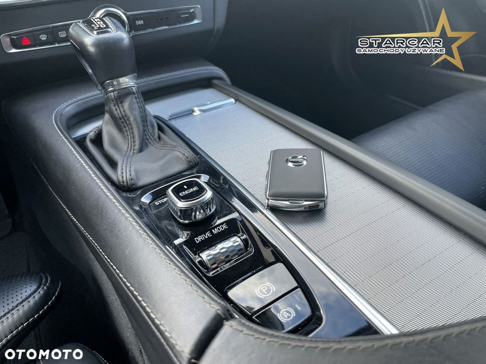 Volvo V90 Cross Country - 19