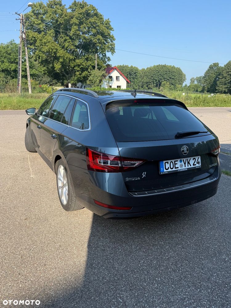 Skoda Superb 2.0 TDI DSG Ambition - 6