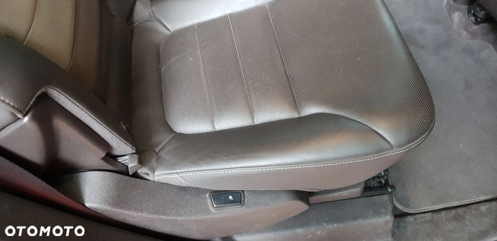 Renault Espace 1.6 dCi Energy Initiale Paris EDC - 17