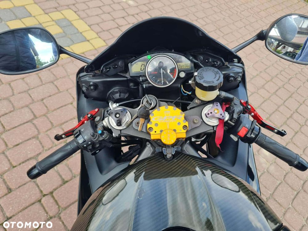 Yamaha R6 - 3