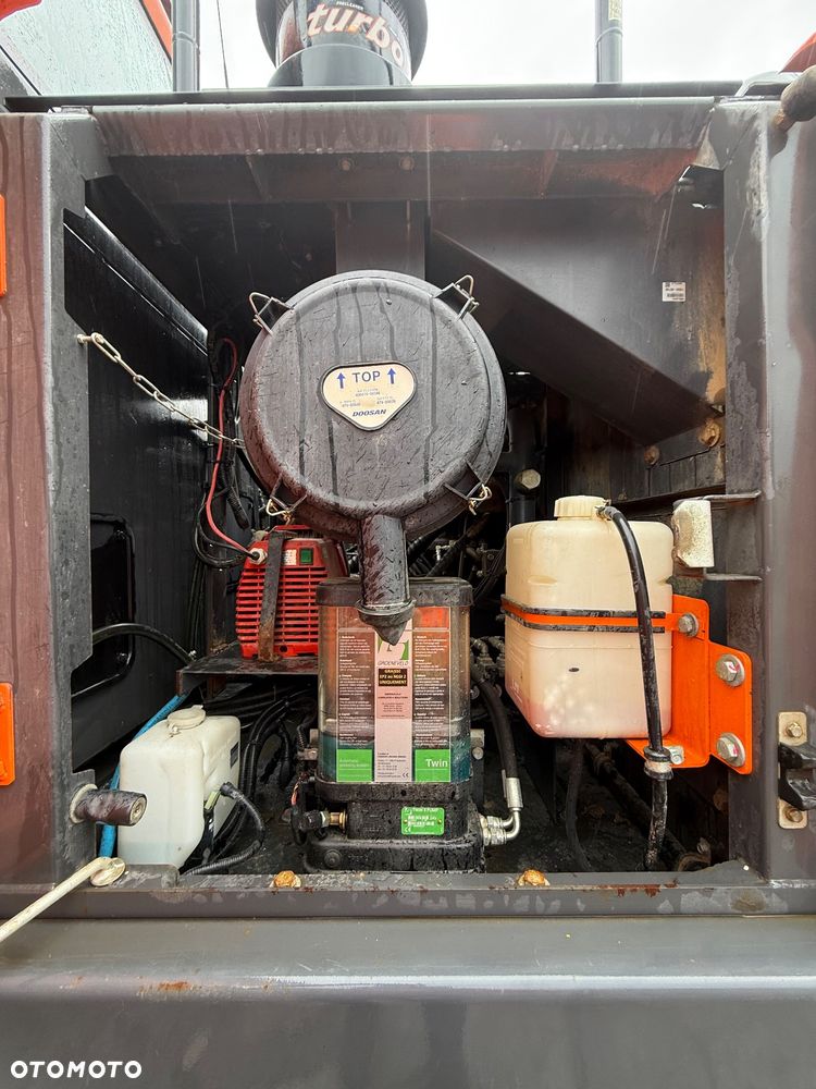 Doosan DX255LC - 14