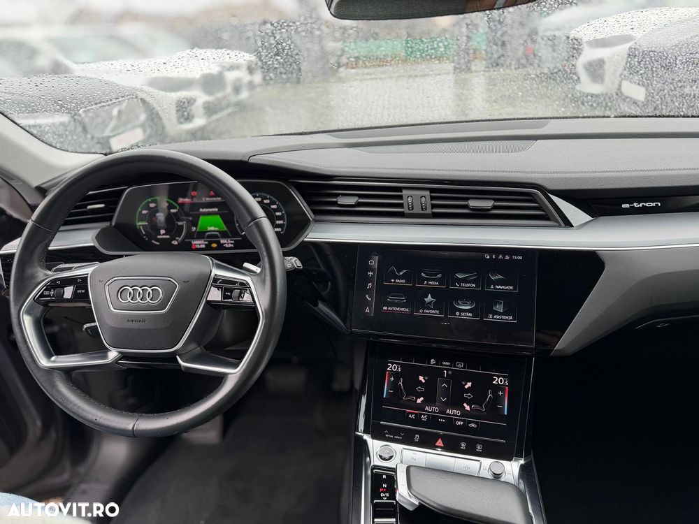 Audi e-tron - 16