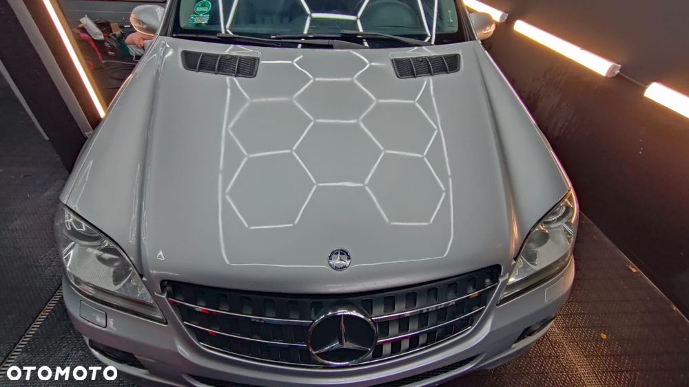 Mercedes-Benz ML - 15